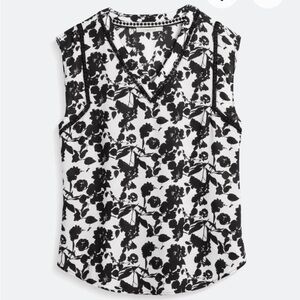 41 Hawthorn Black and White Floral Blouse